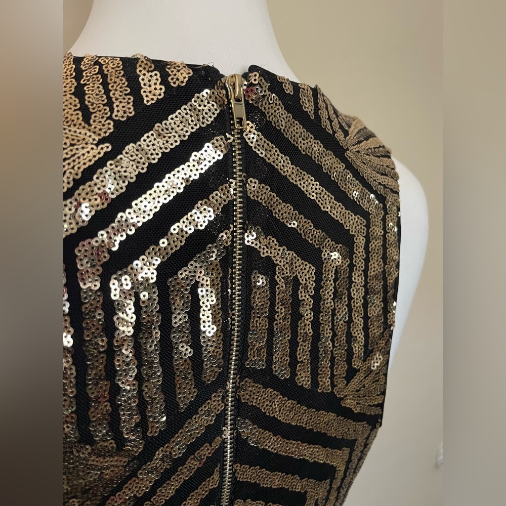 LULU'S Royal Flush Black and Gold, Geometric, Sequin,
Bodycon Mini Dress, Size M - Picture 6 of 10